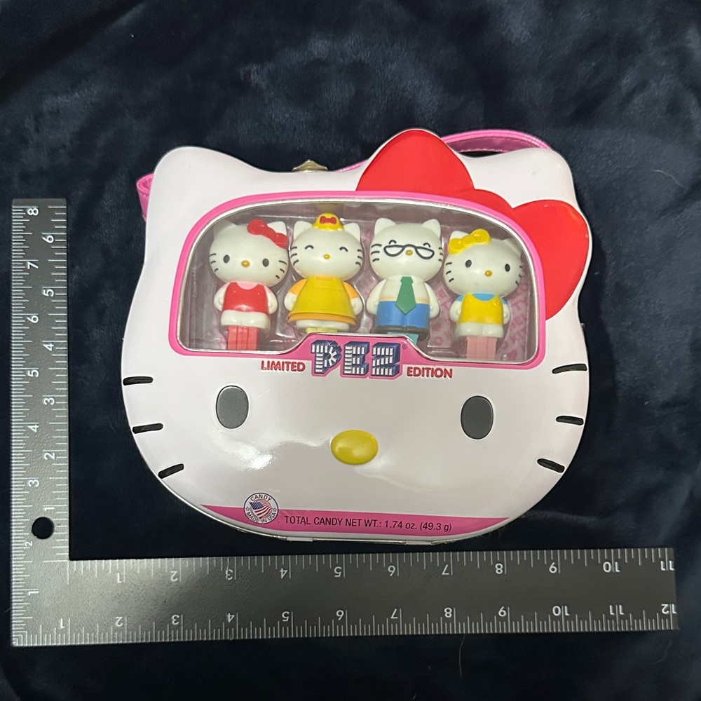 Hello Kitty Limited Edition Figurine Set apex Edition